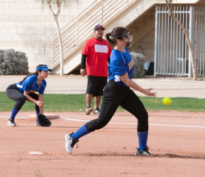 Ehsa Murray pitches the ball during game with Horizon Honors.