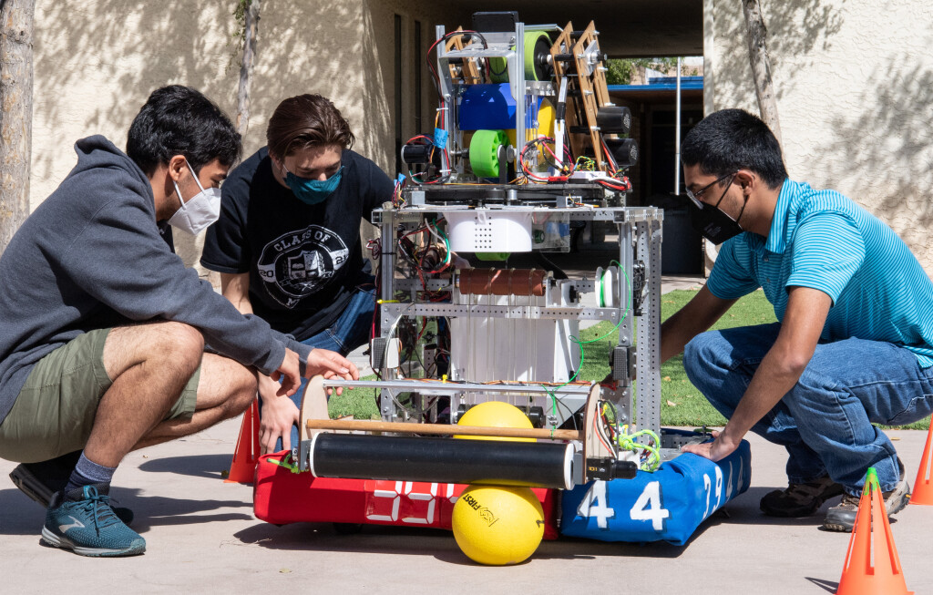 FIRST Robotics competitions will be online this season De Equitibus