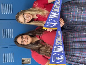 Kostov and Moffitt are NHS Scholars – De Equitibus